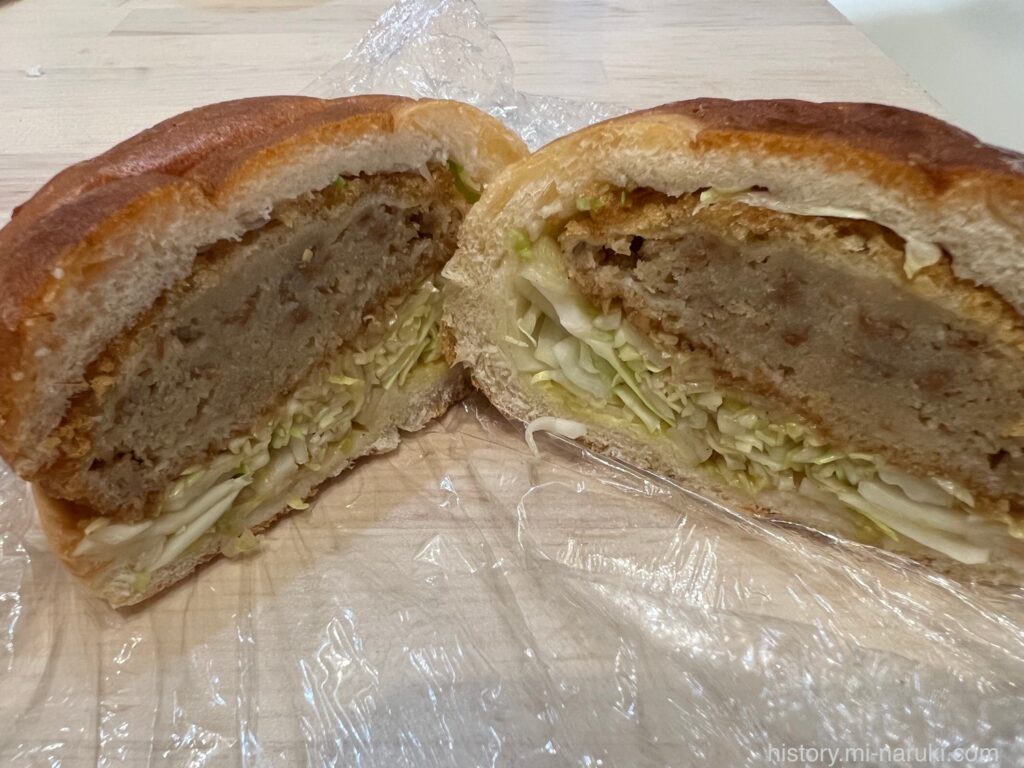 中井パン店　コロッケパン